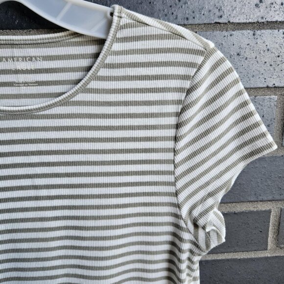 American Eagle AE Fitted Soft White & Sage Green Short Sleeve Striped Top Size L - Picture 3 of 10